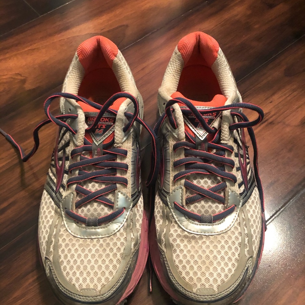 Brooks Adrenaline GTD Running Shoes